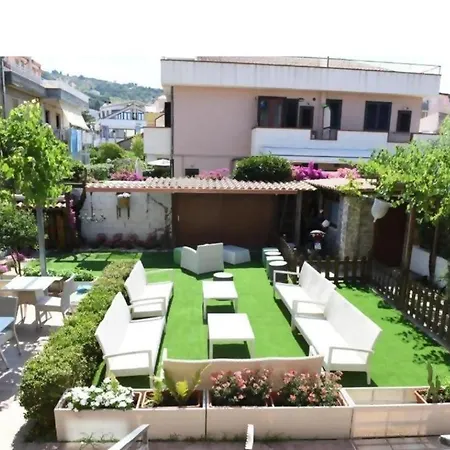 Monti' Lungomare Bed & Breakfast