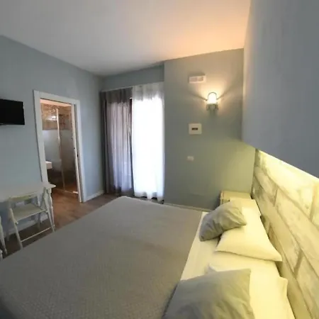Monti' Lungomare Bed & Breakfast 2*
